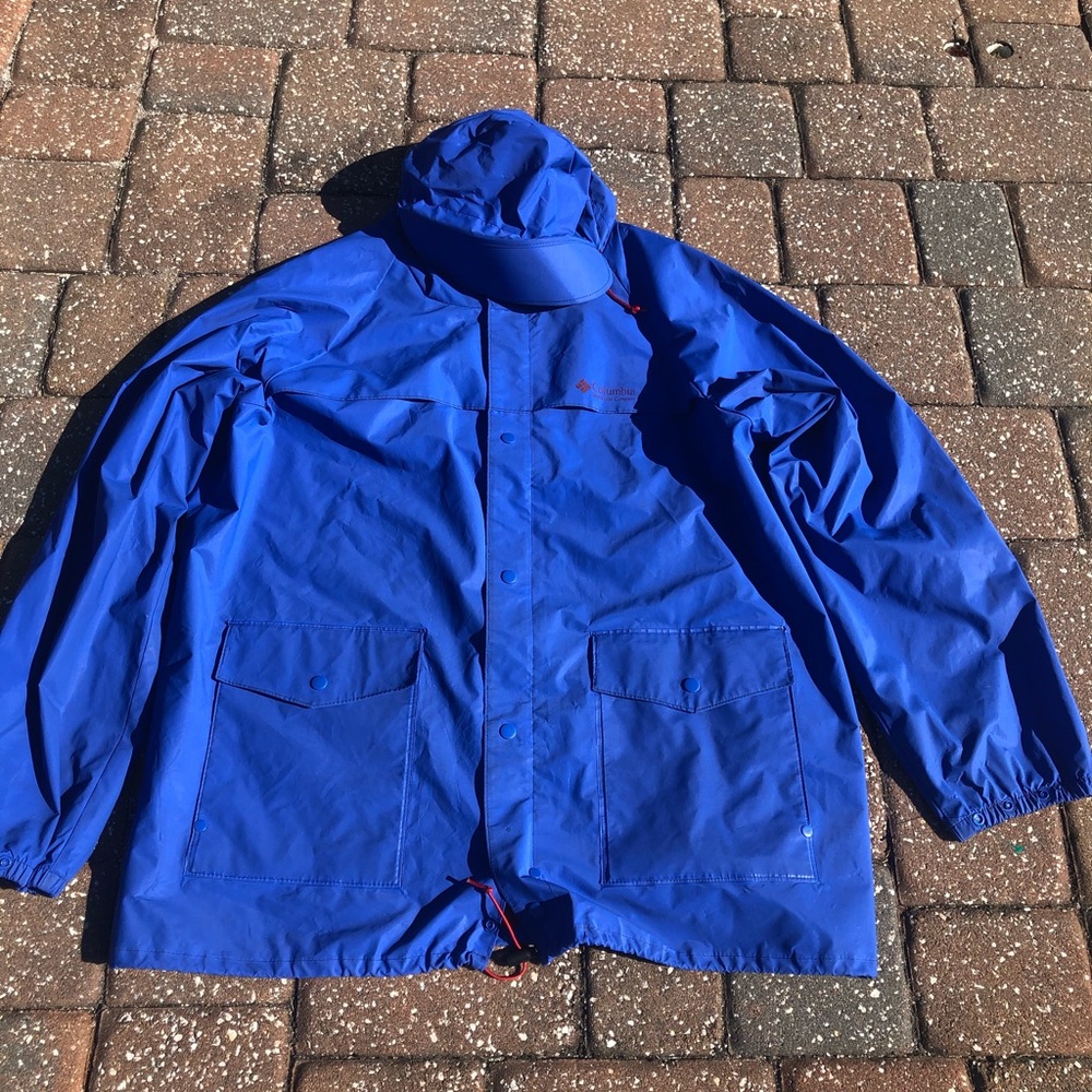 Vintage 90s Columbia raincoat with duck hood